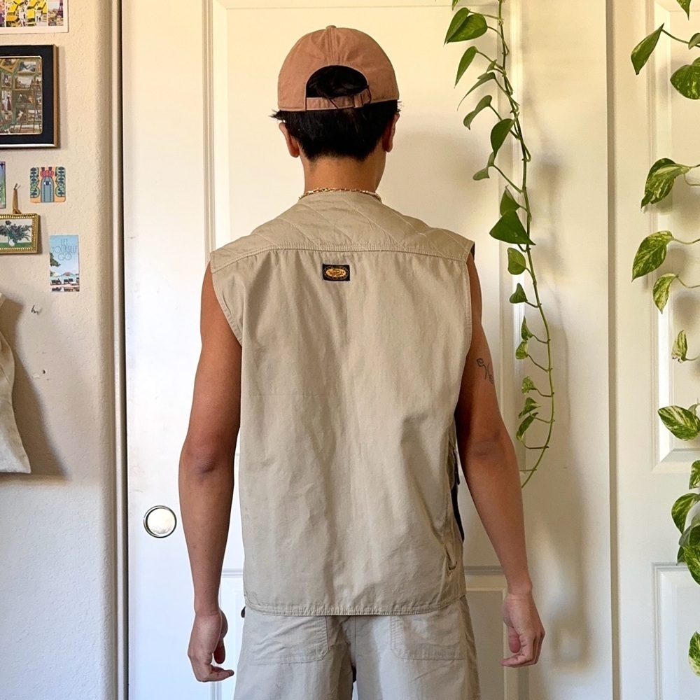 Vintage Khaki Woolrich Fishing Vest - Picture 3 of 7